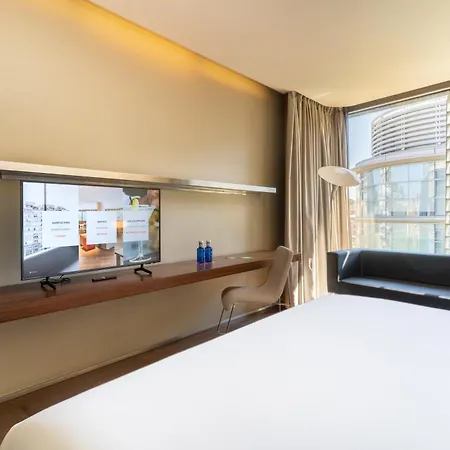 B Hotel