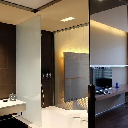 B Hotel 3*