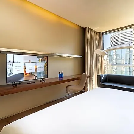 B Hotel