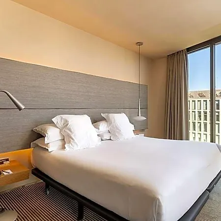 Hotel B 3*