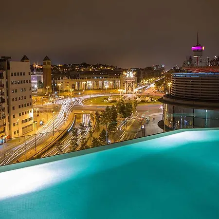 B Hotel